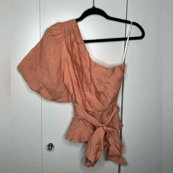 MINKPINK VERA ONE SHOULDER TOP - PINK, SMALL - Picture 2 of 7